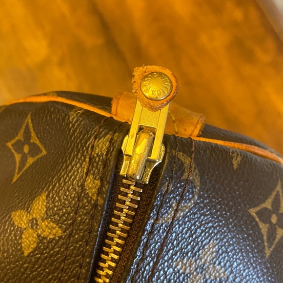 Louis Vuitton Speedy 35 Monogram Bag - Picture 7 of 16